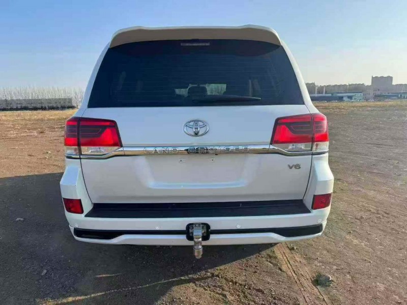 承德19年丰田兰德酷路泽9