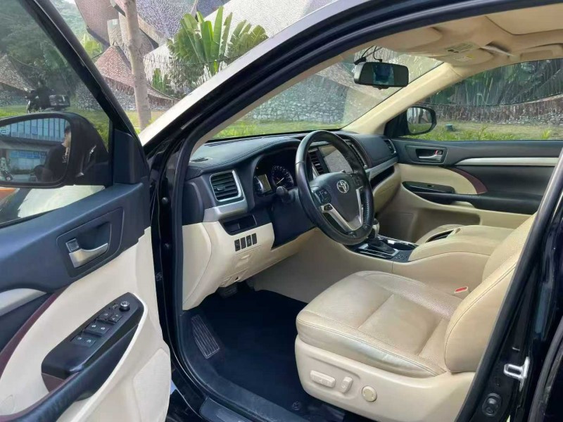 深圳17年丰田汉兰达4