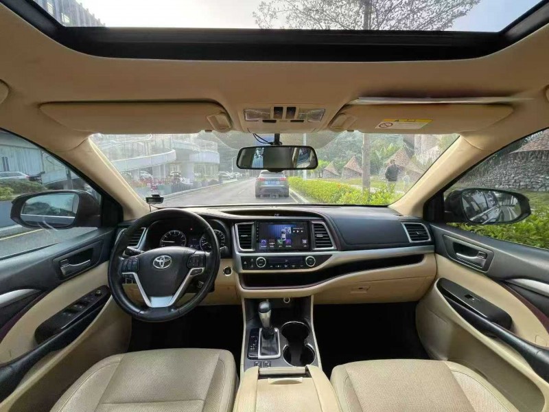 深圳17年丰田汉兰达6