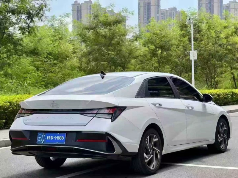 东莞24年现代伊兰特8