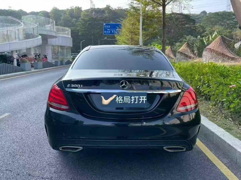 广州17年奔驰CL9