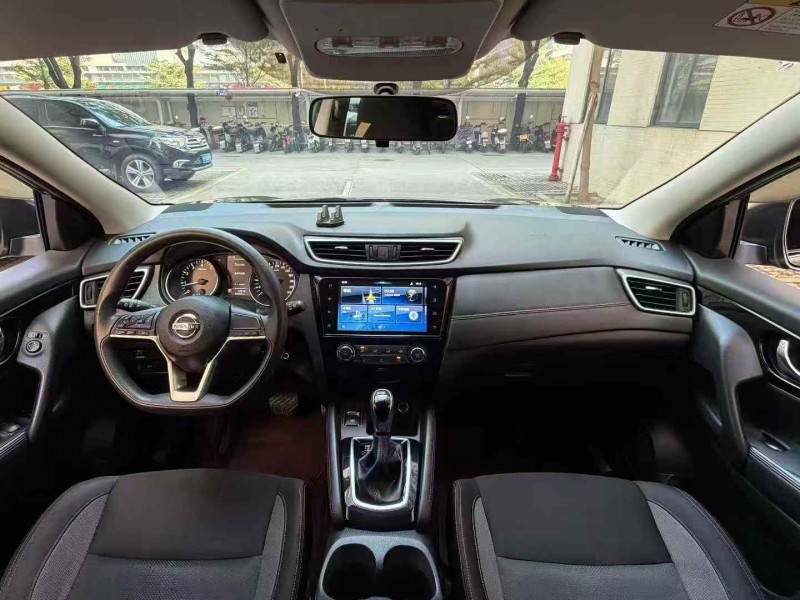 广州19年日产逍客7