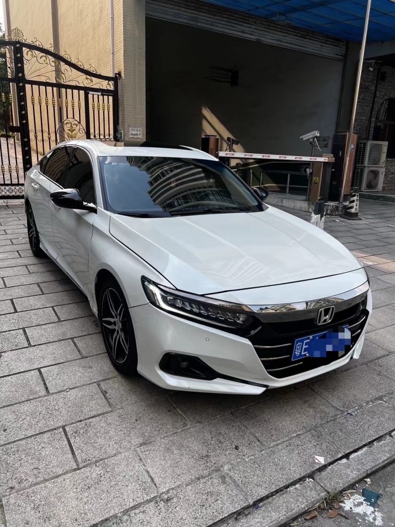 揭阳22年本田雅阁1