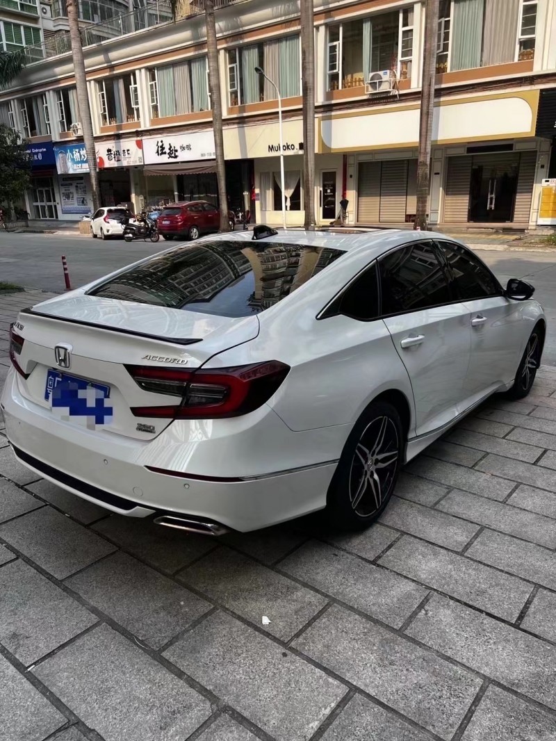 揭阳22年本田雅阁3