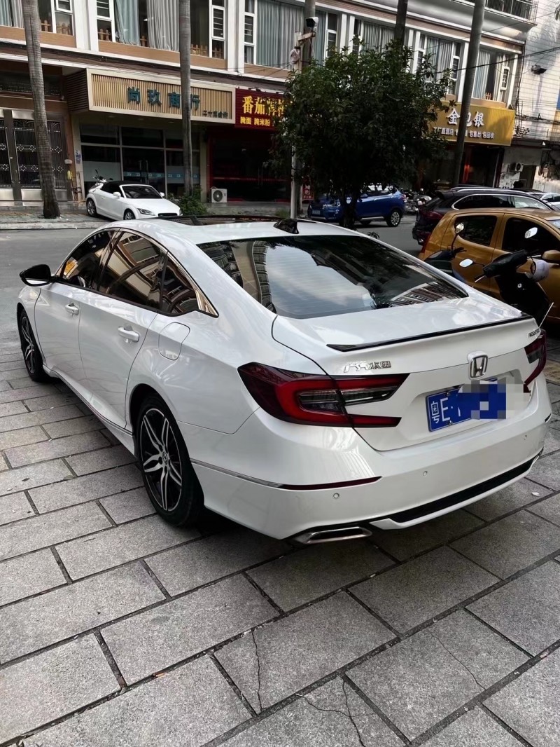 揭阳22年本田雅阁4