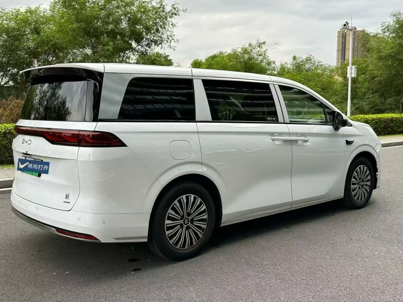 东莞25年比亚迪夏8