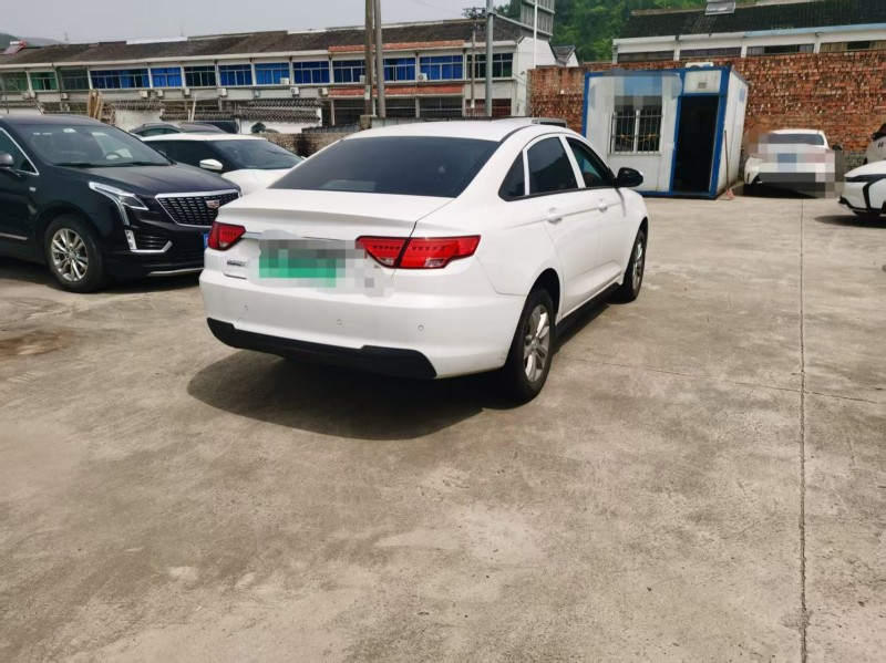 绍兴24年吉利帝豪8