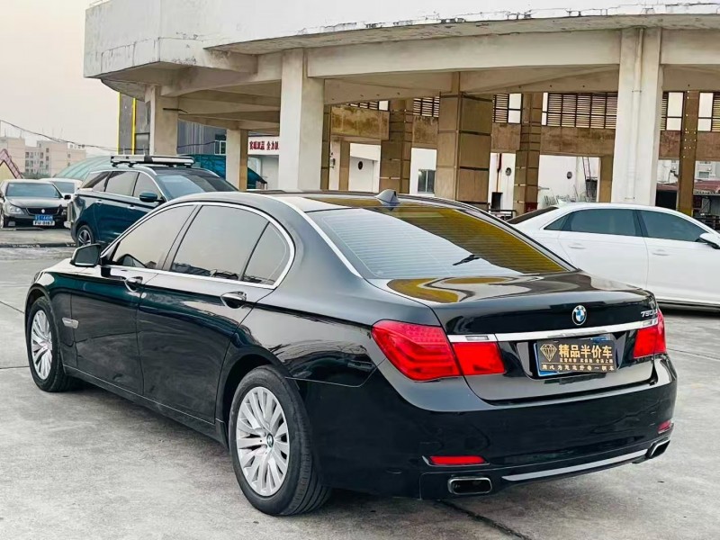 广州11年宝马7系7