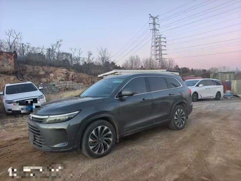 青岛22年华为智选问界3