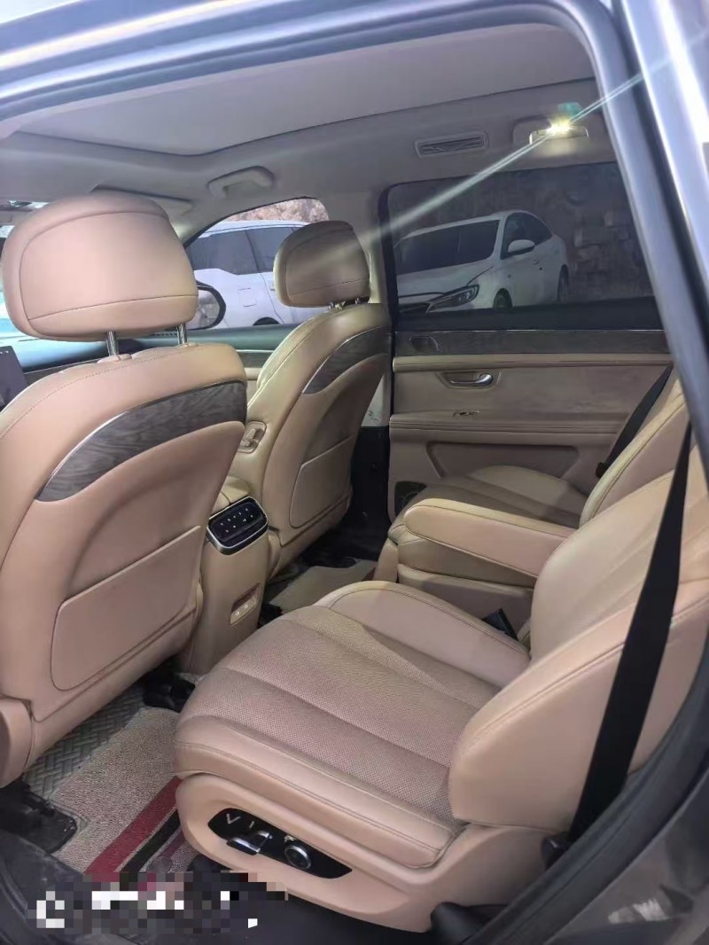 青岛22年华为智选问界4