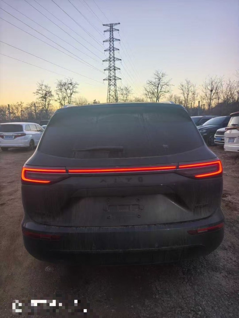 青岛22年华为智选问界9