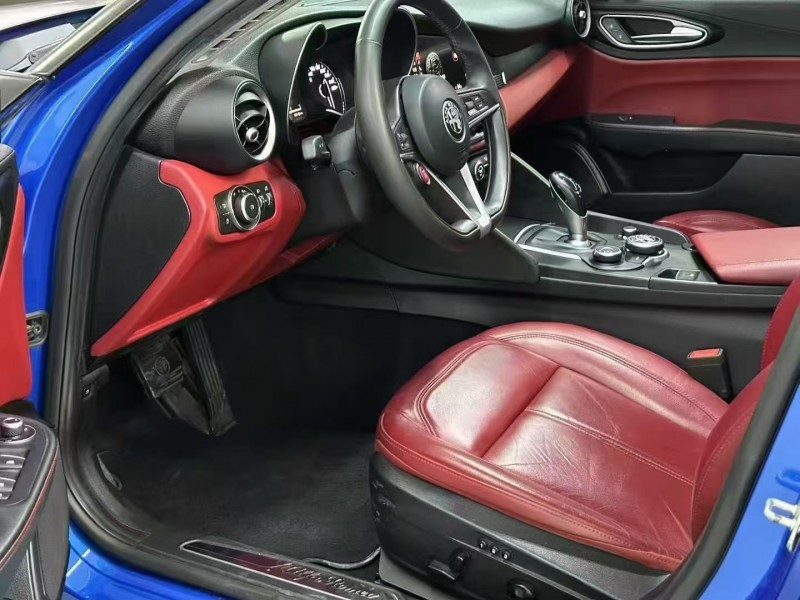 广州18年阿尔法·罗密欧Giulia6