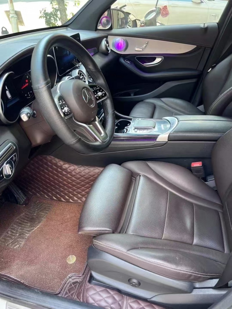 广州19年奔驰GLC8