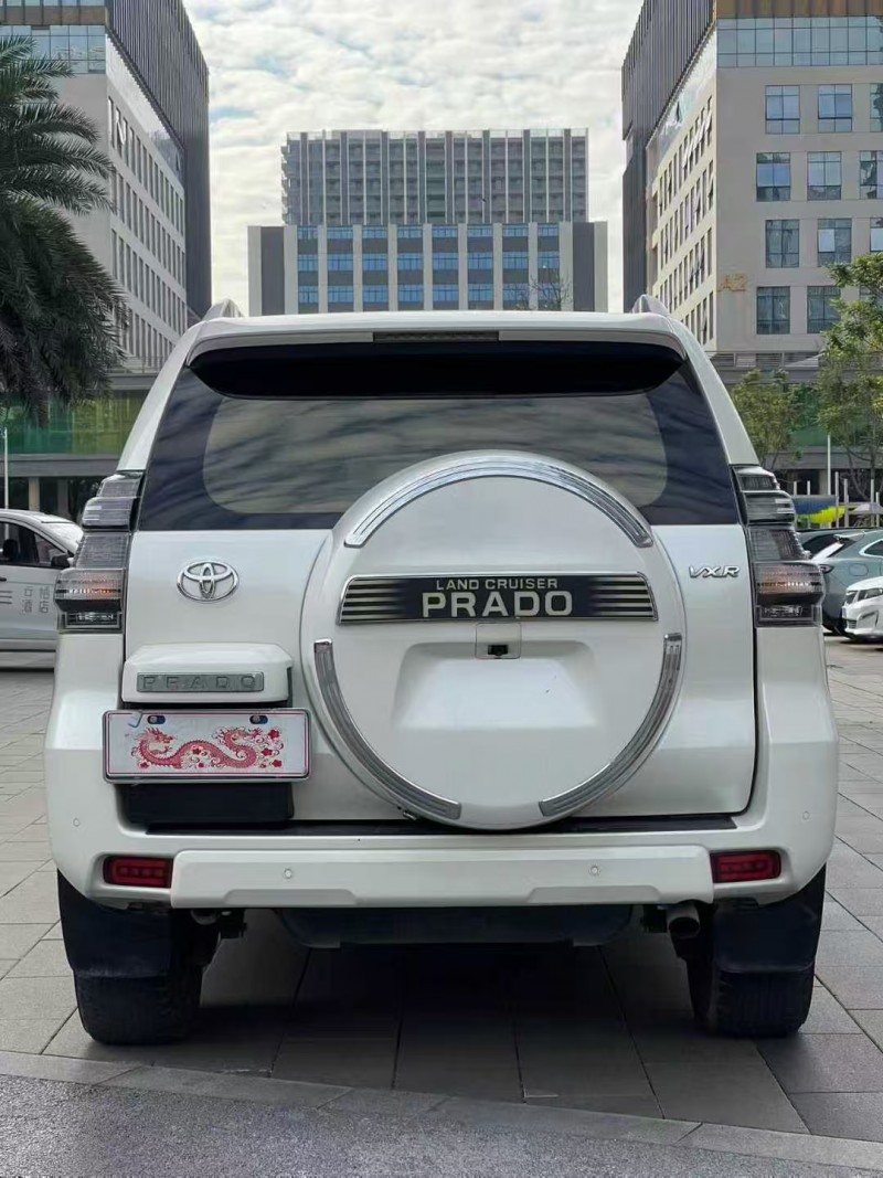 佛山19年豐田普拉多9