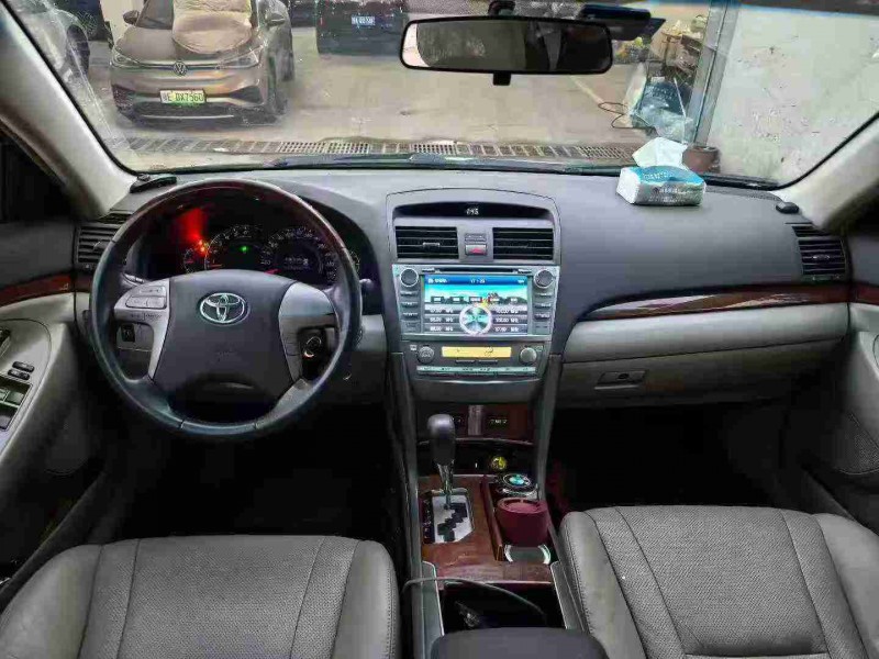 十堰14年丰田凯美瑞8