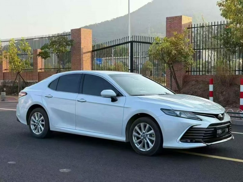 福州22年丰田凯美瑞2