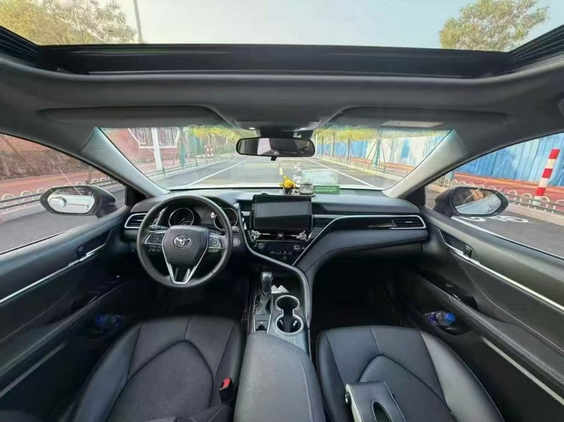 福州22年丰田凯美瑞5