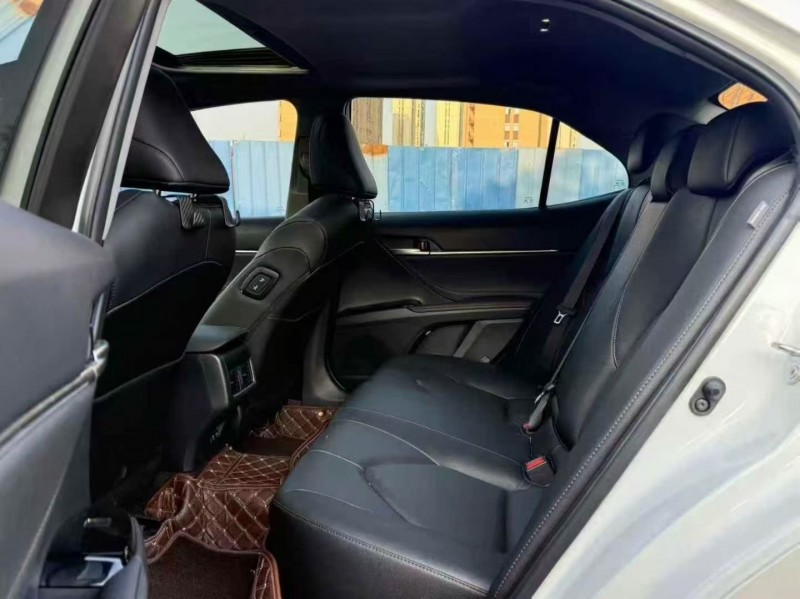 福州22年丰田凯美瑞6