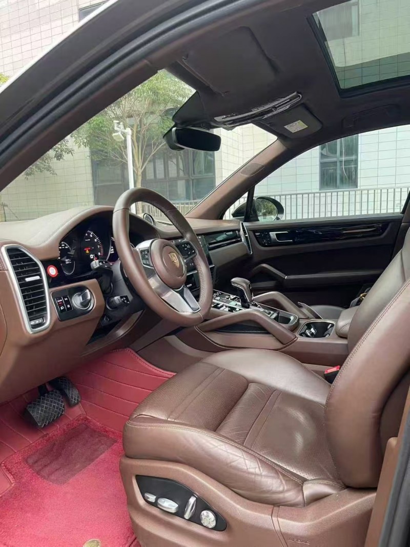 佛山20年保时捷卡宴4