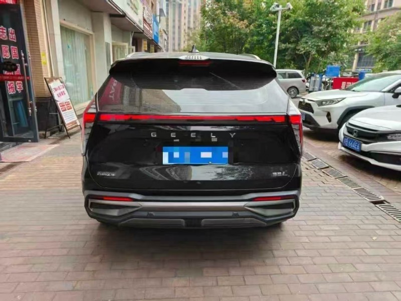 长沙24年吉利博越5