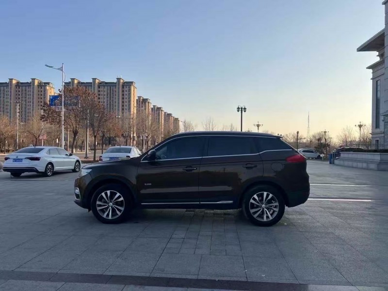 沧州16年吉利博越7