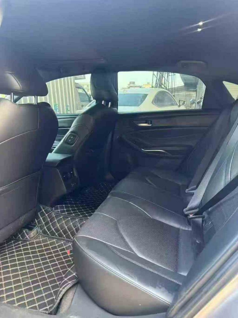 贵港22年丰田亚洲龙8