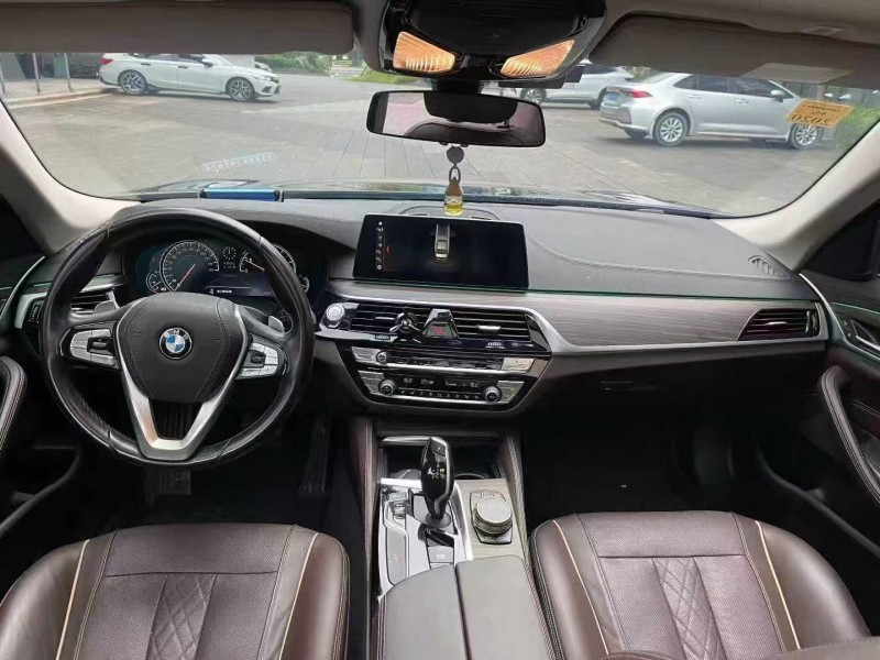 佛山18年宝马5系4