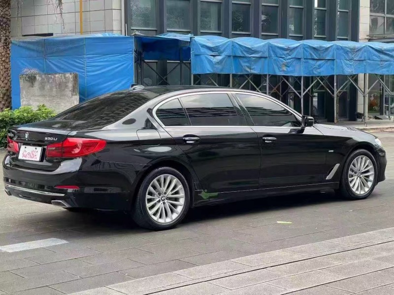 佛山18年宝马5系8