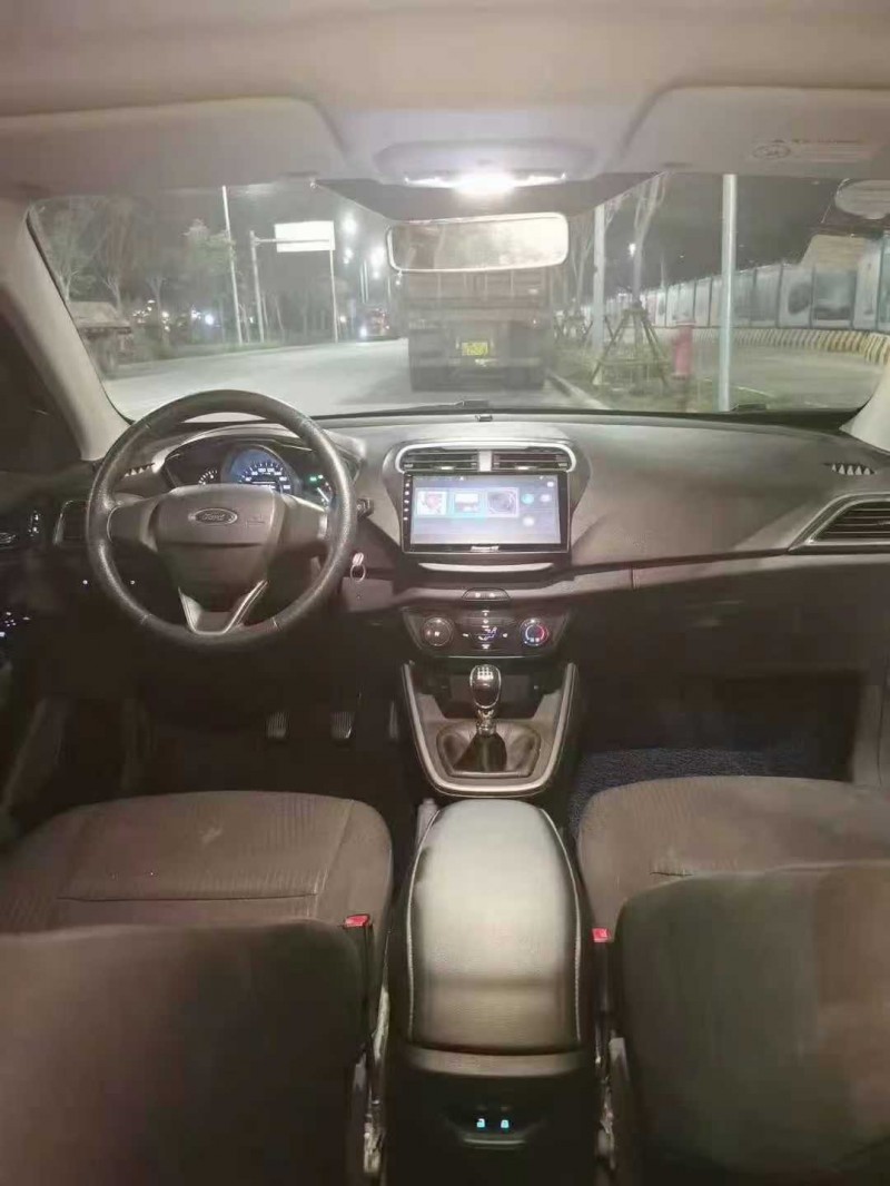 漳州19年福特福睿斯4