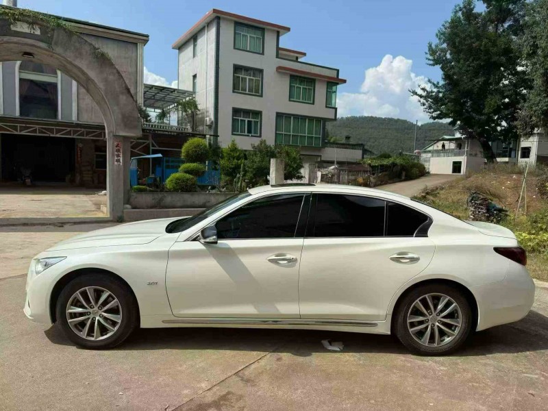 南平21年英菲尼迪Q507