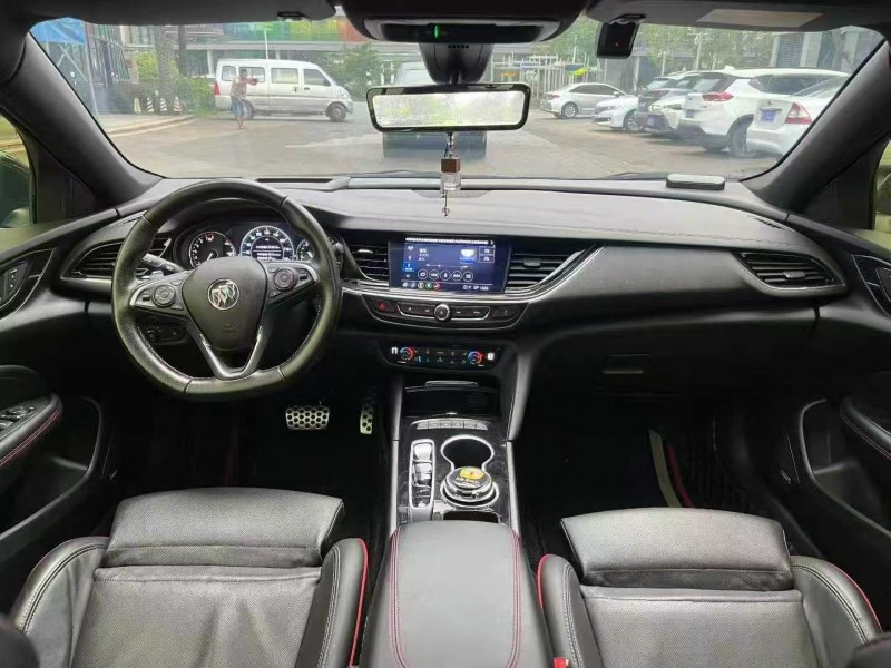 佛山22年别克君威5