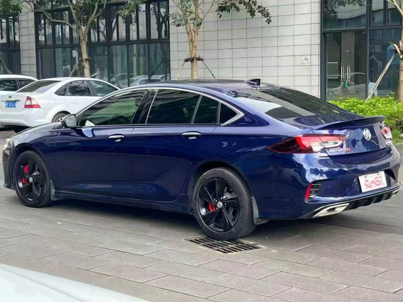 佛山22年别克君威7