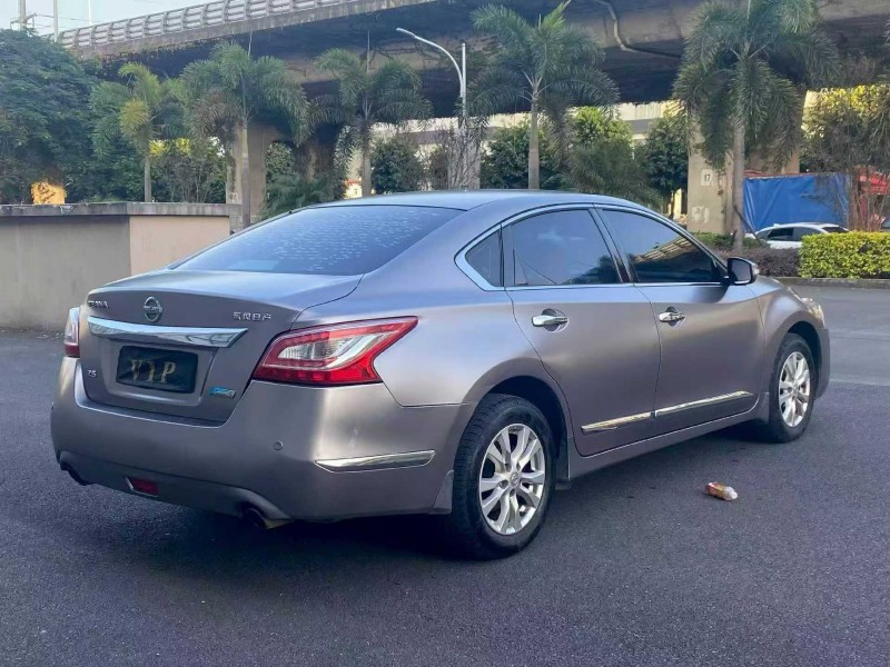 漳州13年日产天籁7