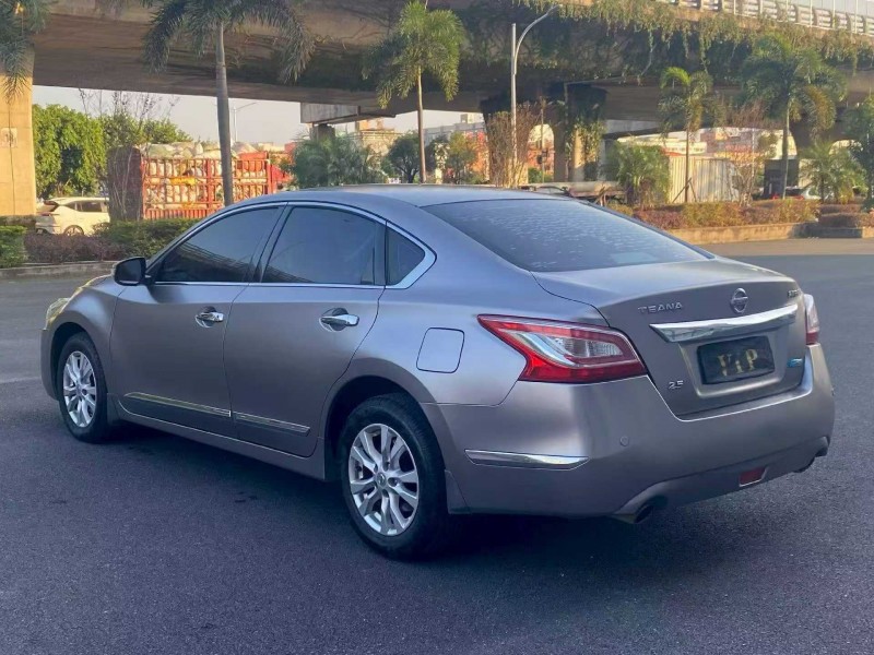 漳州13年日产天籁8