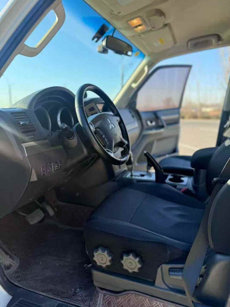 焦作20年三菱帕杰罗4