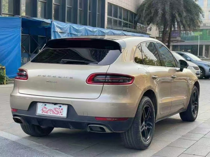 佛山16年保时捷Macan7