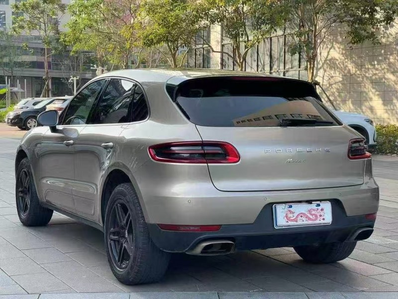 佛山16年保时捷Macan8