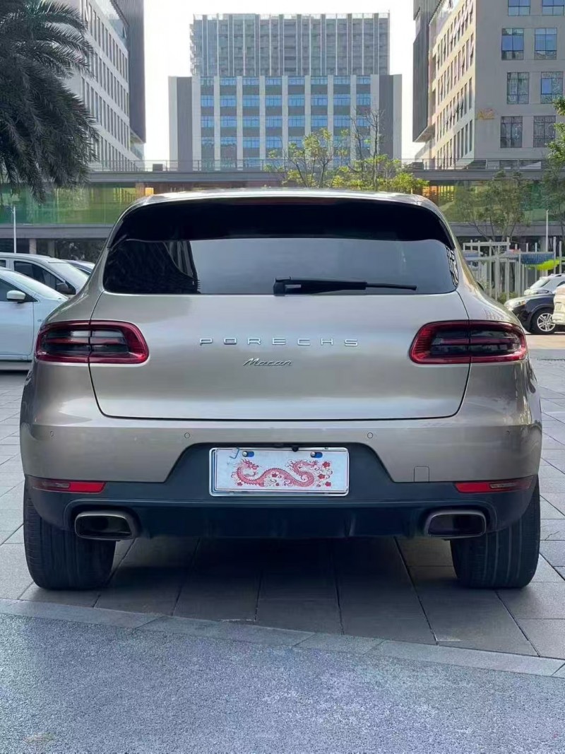 佛山16年保时捷Macan9