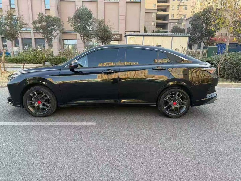 济宁22年东风奕炫6