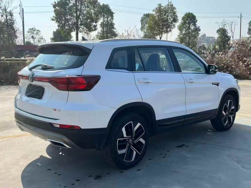 岳阳25年长安汽车CS757