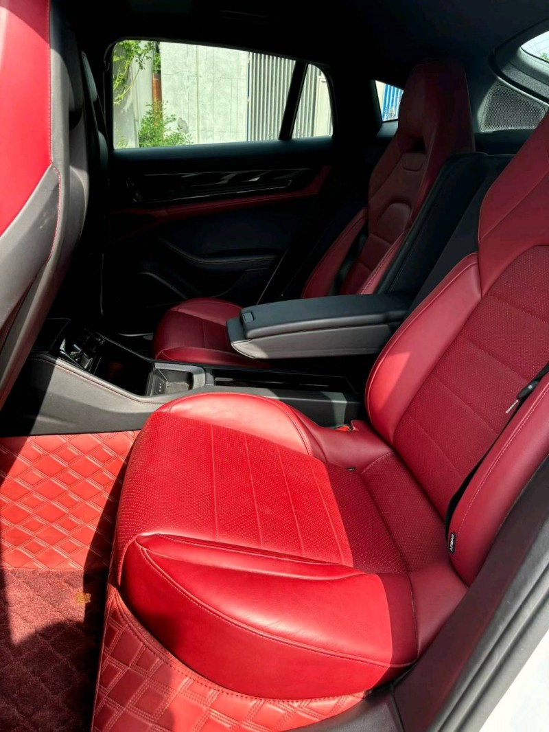 徐州24年保时捷帕拉梅拉4