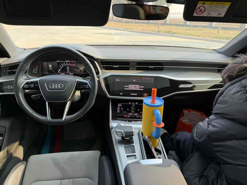 济宁24年奥迪A6L4