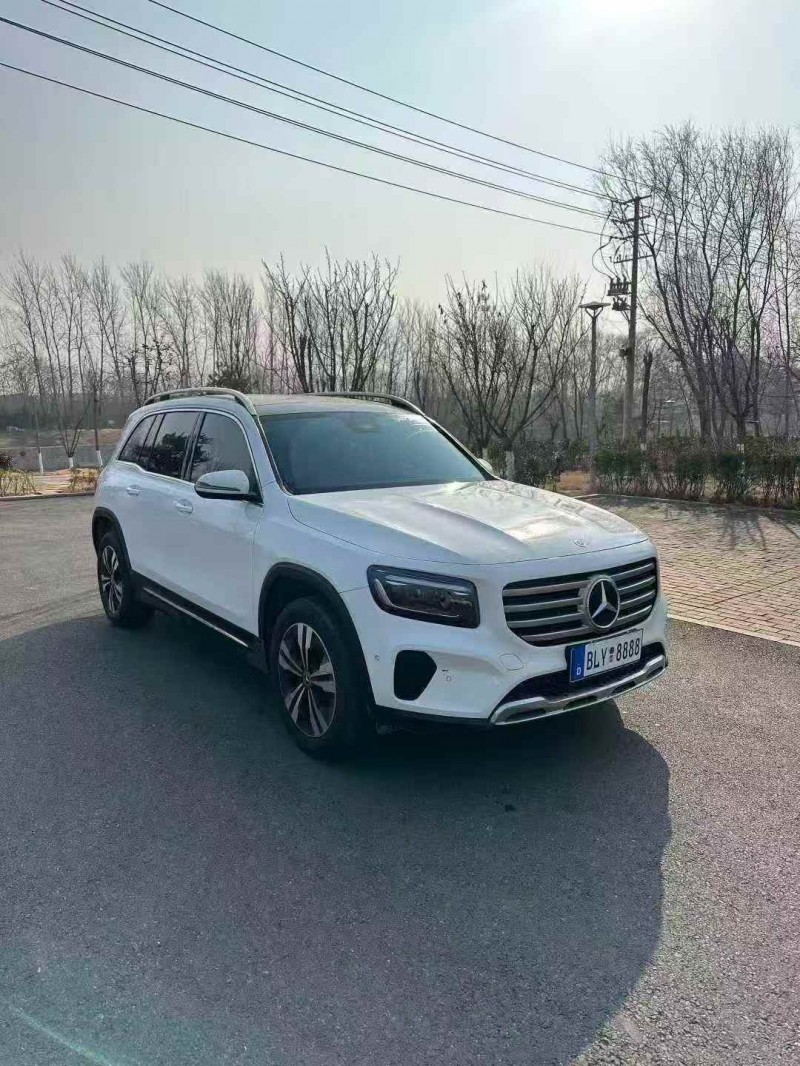 济宁23年奔驰GLB2