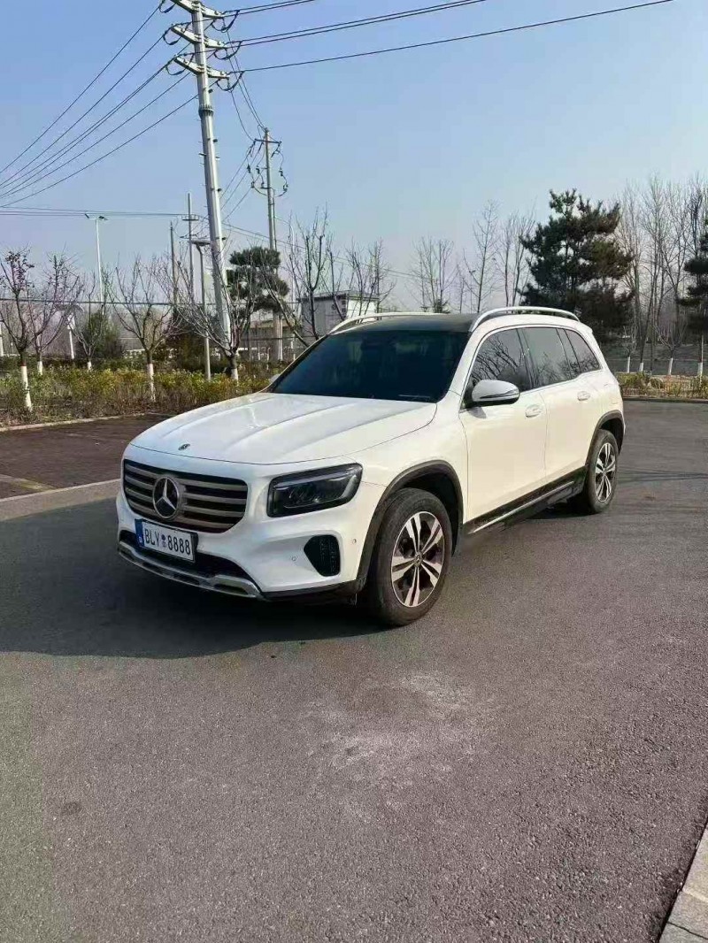 济宁23年奔驰GLB3