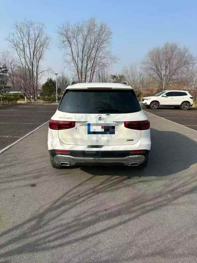 济宁23年奔驰GLB8