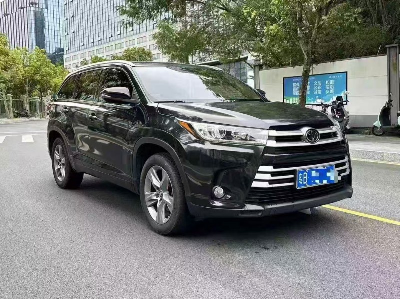 深圳22年丰田汉兰达2