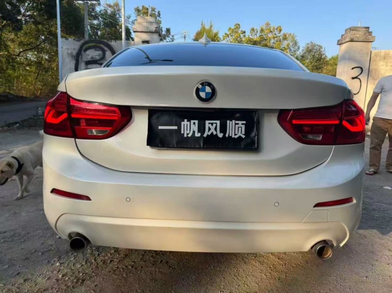 广州20年宝马1系9