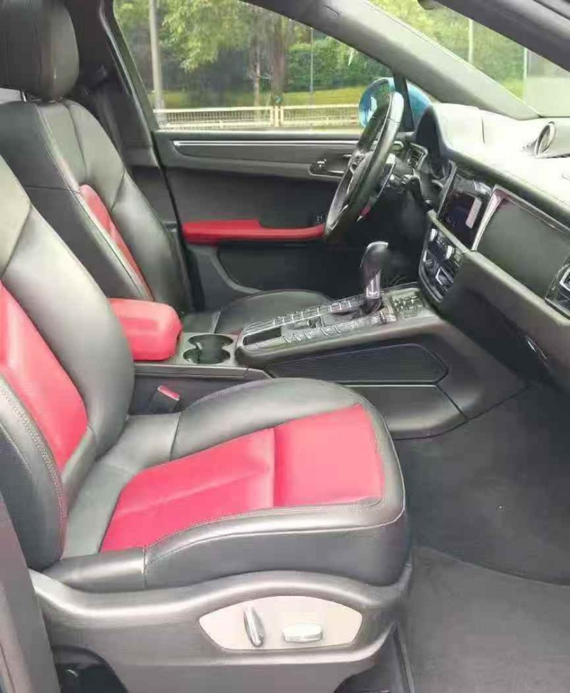 吉安20年保时捷Macan4