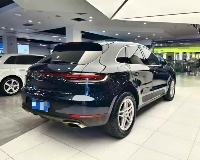 吉安20年保时捷Macan7