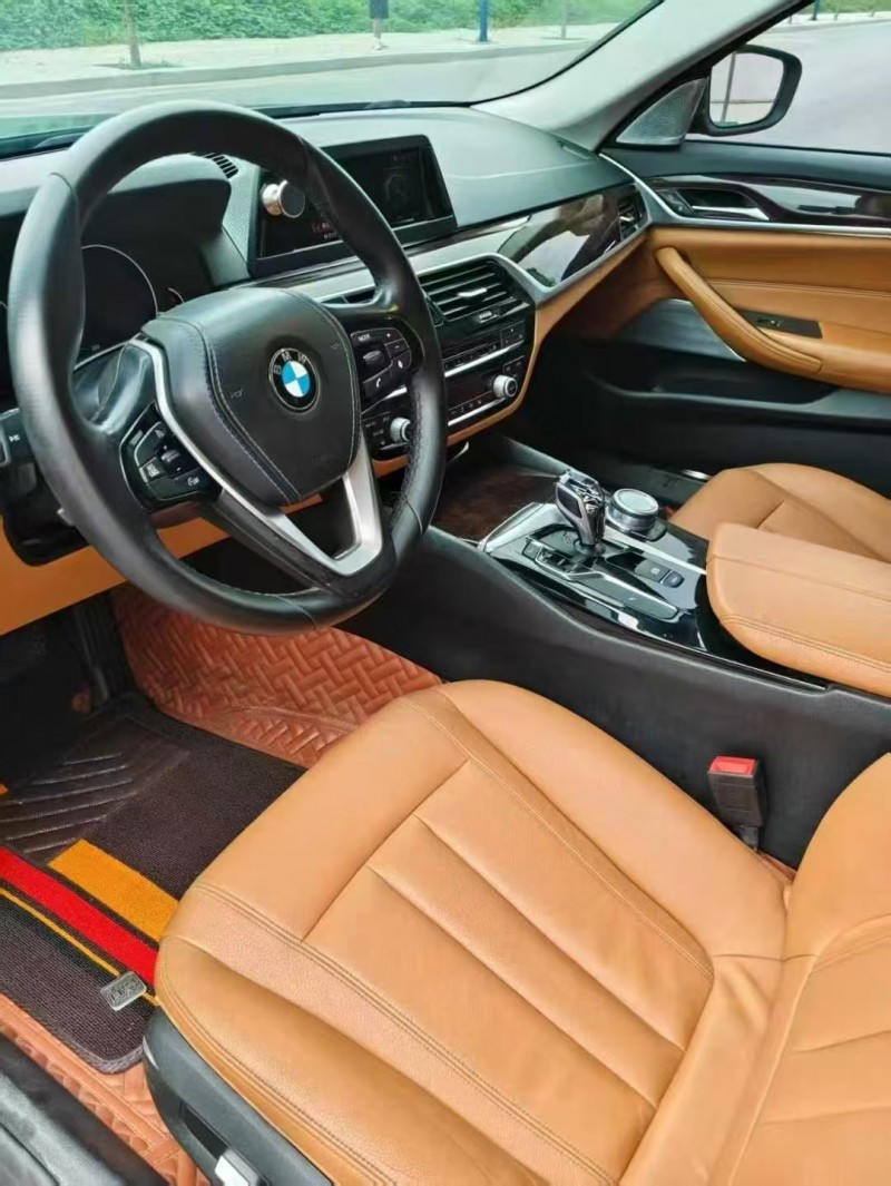 唐山18年宝马5系4